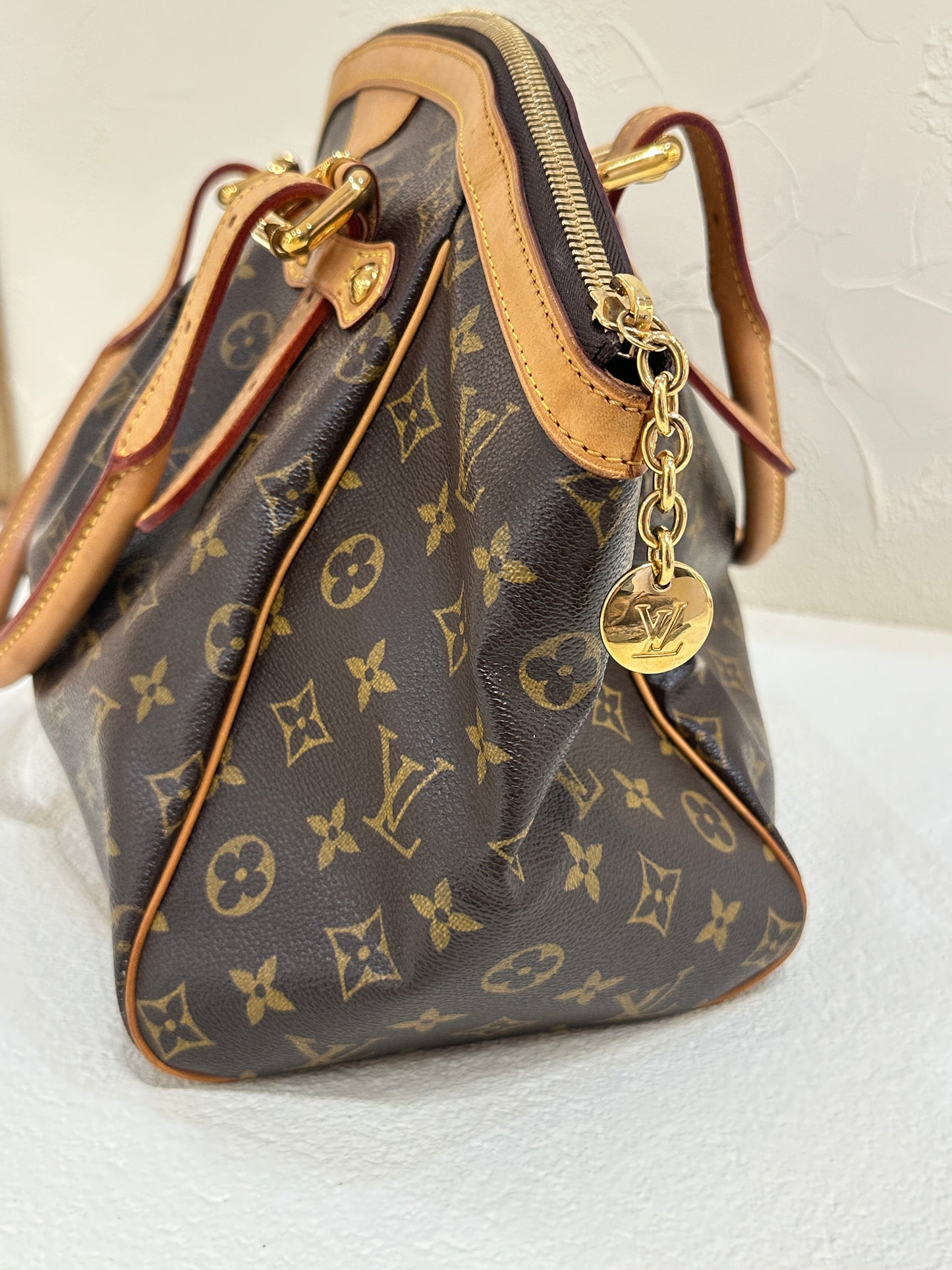LOUIS VUITTON TIVOLI GM