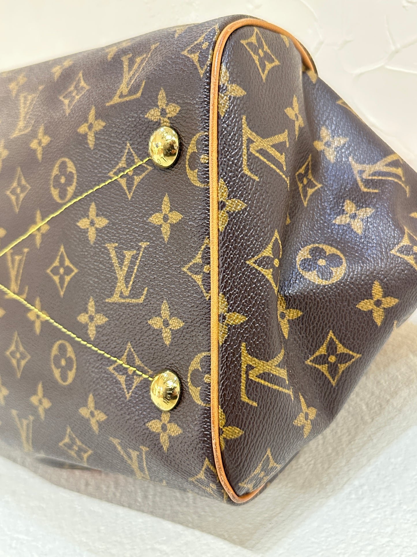 LOUIS VUITTON TIVOLI GM