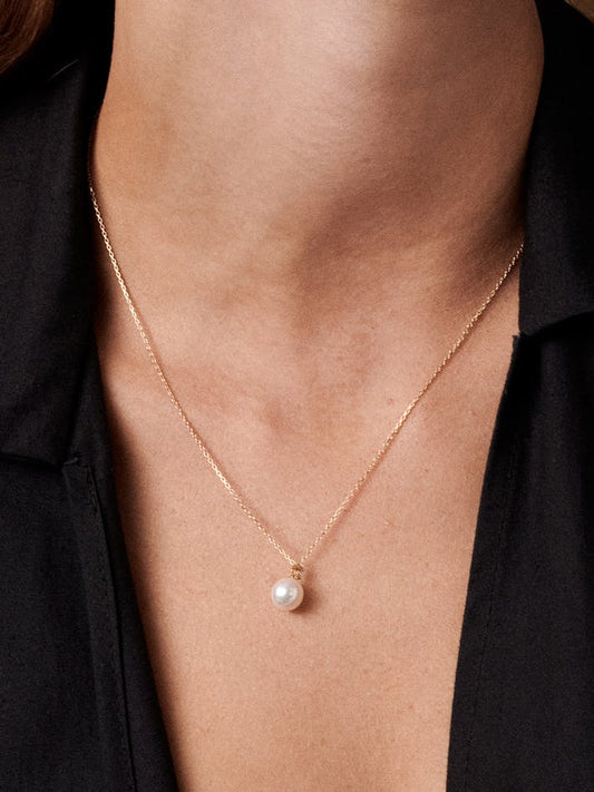 Shuga pearl and diamond pendant