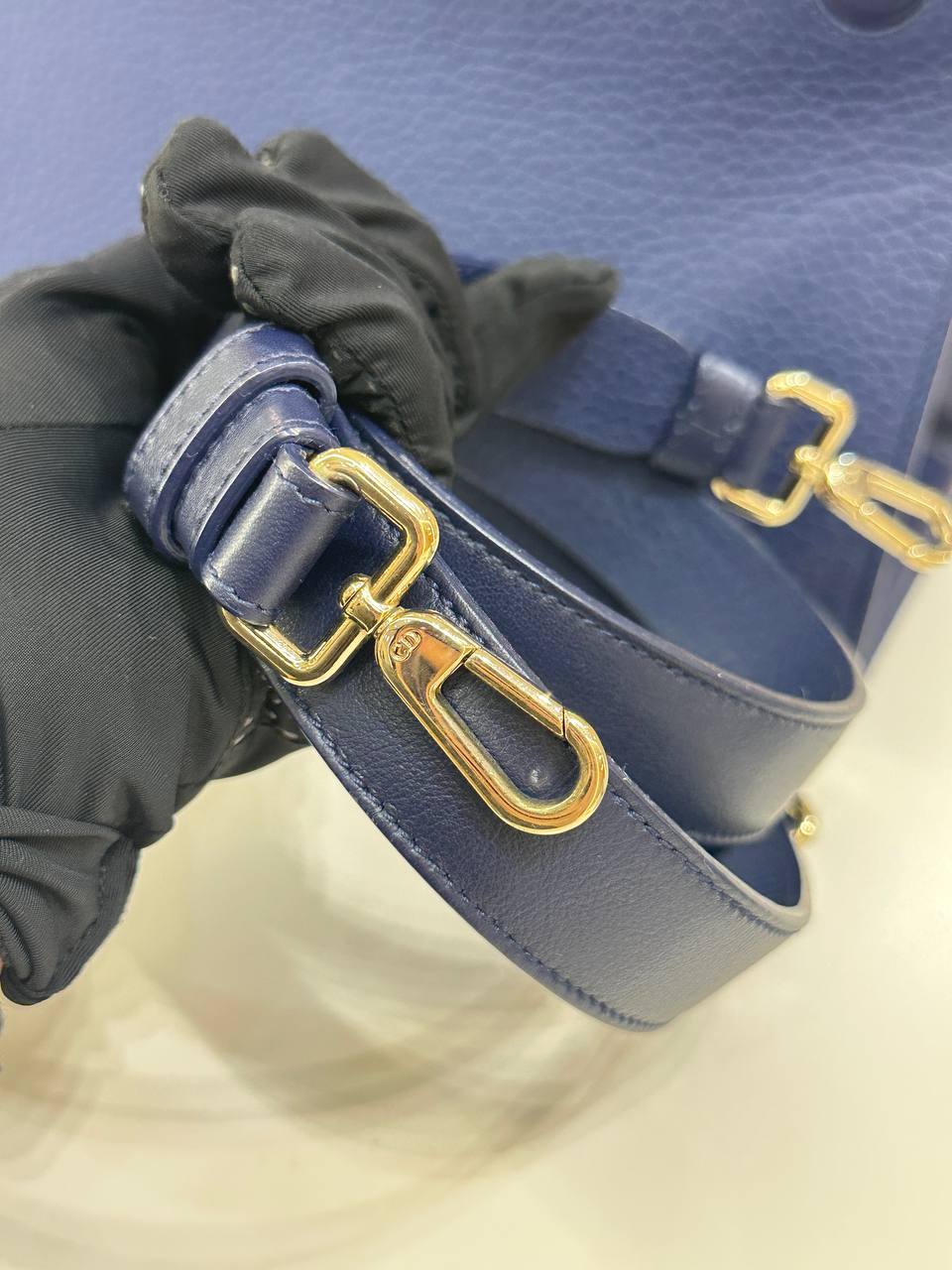 CHRISTIAN DIOR DIOREVER MEDIUM